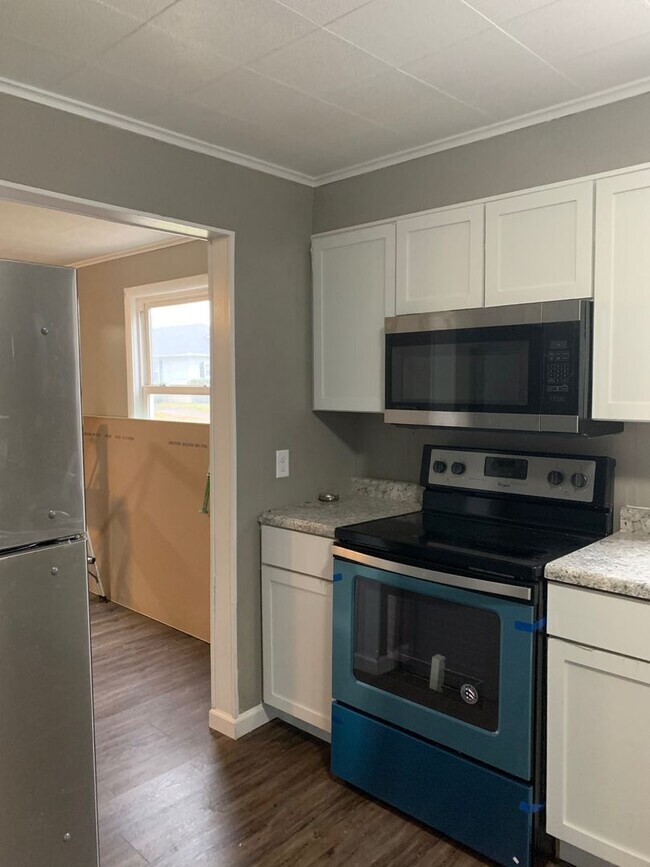 Building Photo - Perfect single family home!