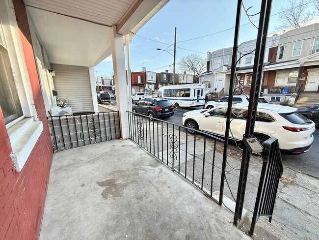 Building Photo - 7019 Saybrook Ave