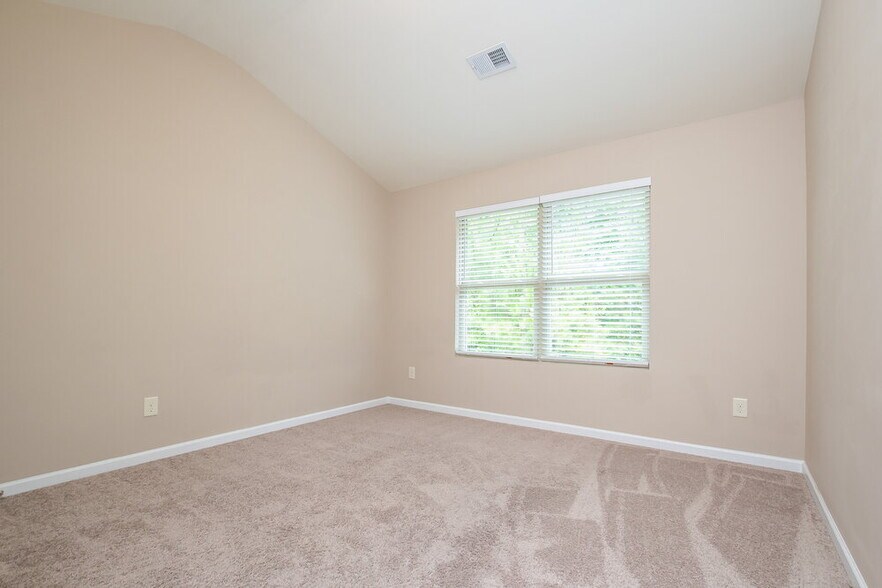Building Photo - 251 Chandler Bluff Ct SE