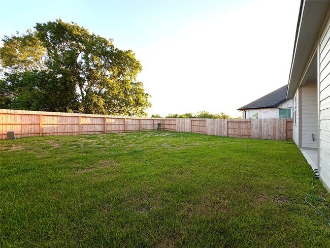 Building Photo - 32011 Sweet Pea Mdw Dr