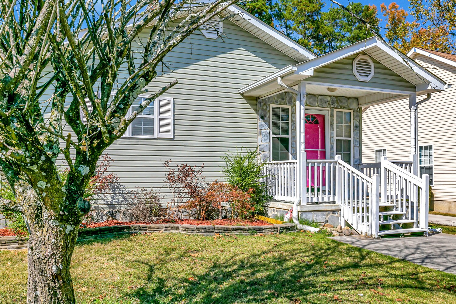 Building Photo - 1549 Cora Dr