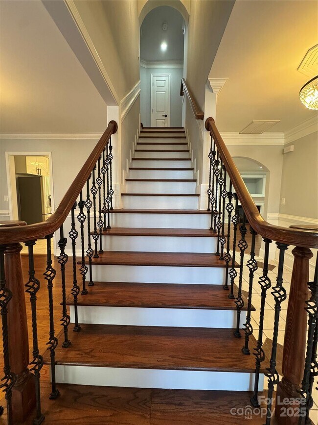 Building Photo - 4533 Cades Cove Dr