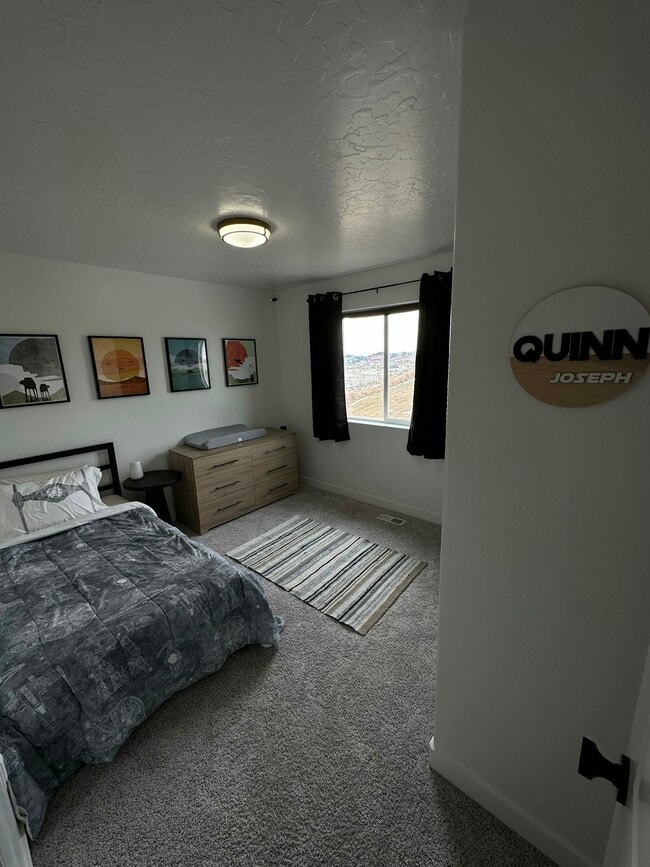 Building Photo - 3083 S Yellow Bill Dr