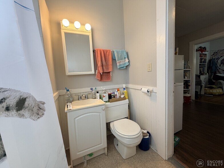 Building Photo - 8A Forest St. Unit 1L