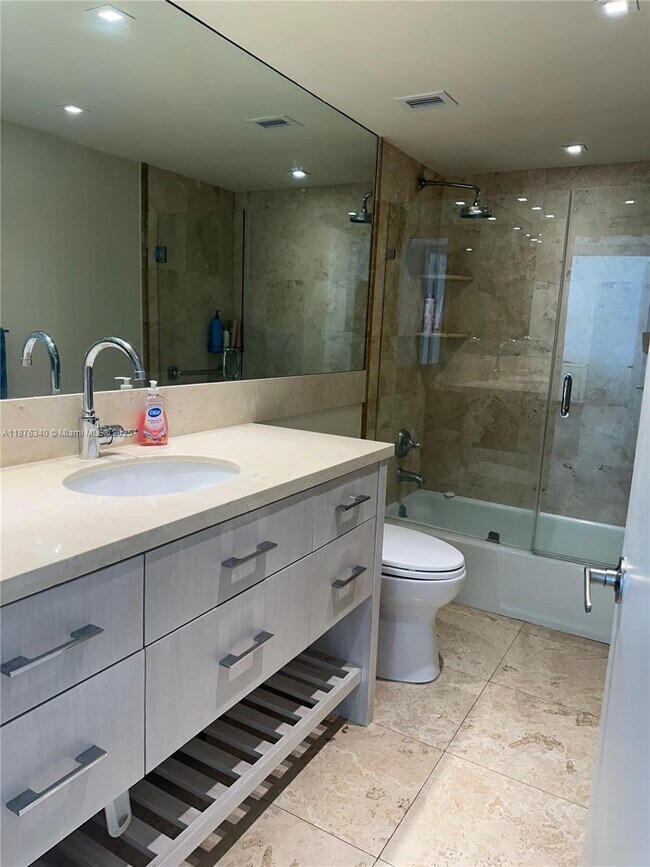 Building Photo - 881 Ocean Dr