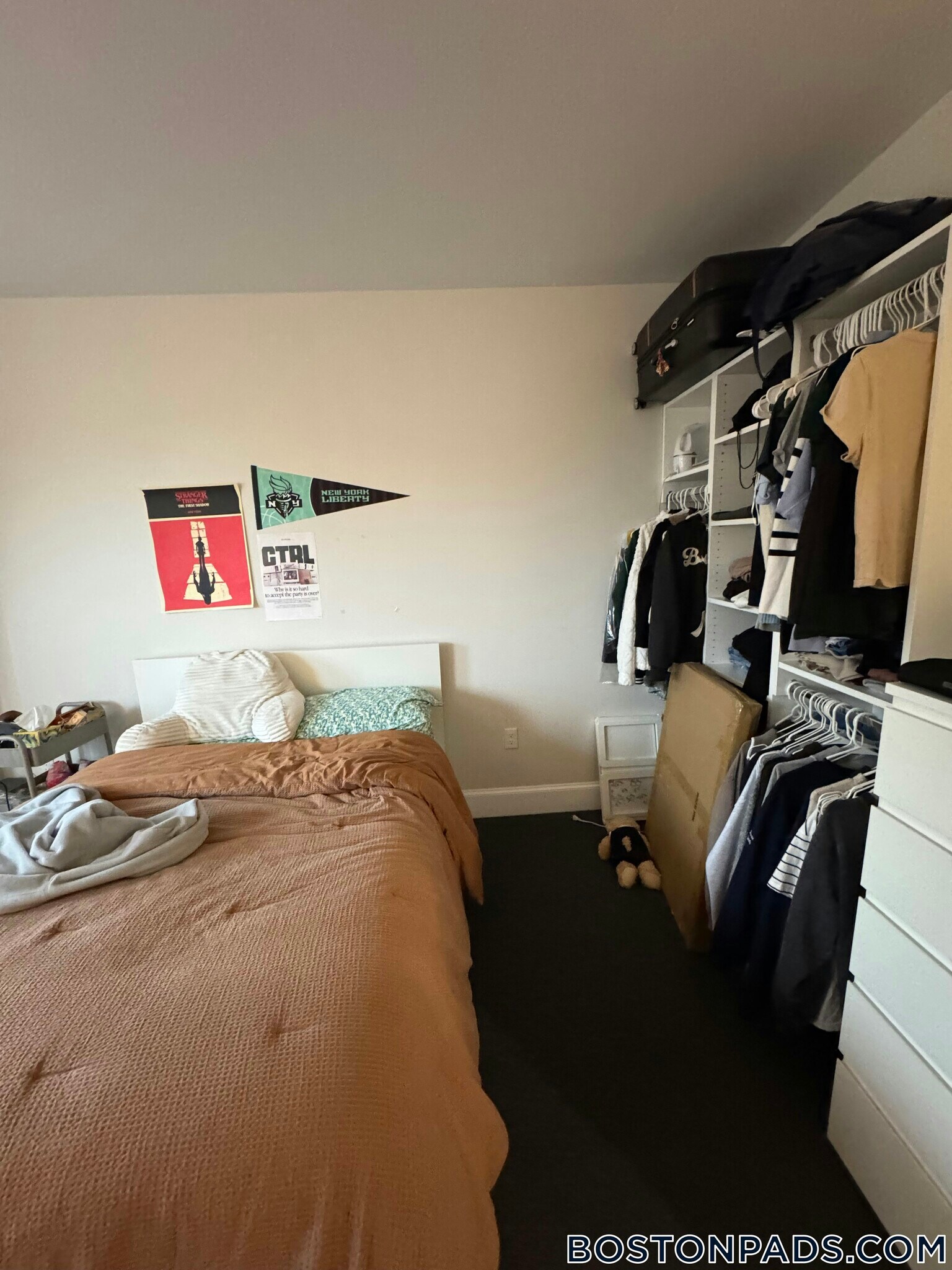 Building Photo - 829 Beacon St