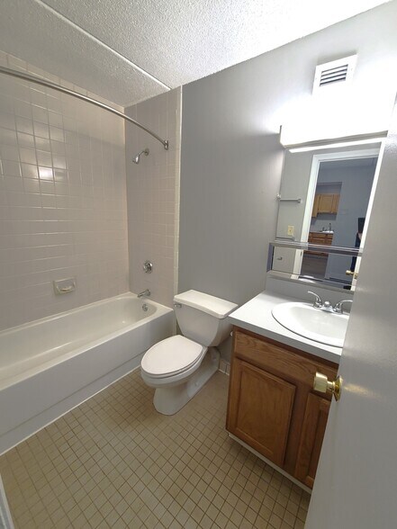 Building Photo - 100 Ocean View Dr