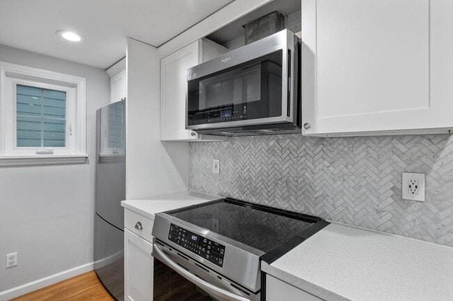 Building Photo - 1703 NE 91st St