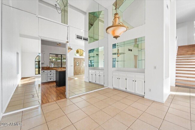 Building Photo - 15220 N 49th St