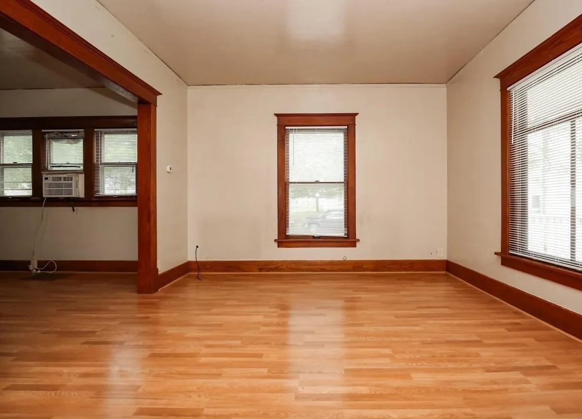 Building Photo - 425-427 W 16th St