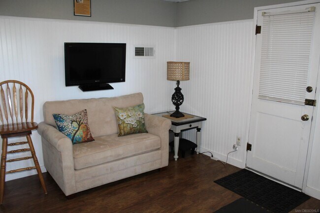 Building Photo - 23984 Skyland Dr