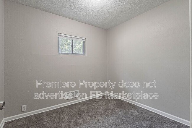 Building Photo - 7300 E 112th St