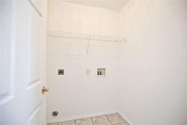 Building Photo - ***520 Walker Street***