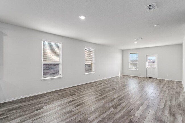 Building Photo - 258 Sweetleaf Dr