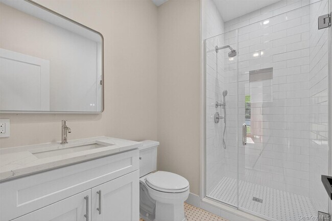 Building Photo - 64 Stonehouse Rd