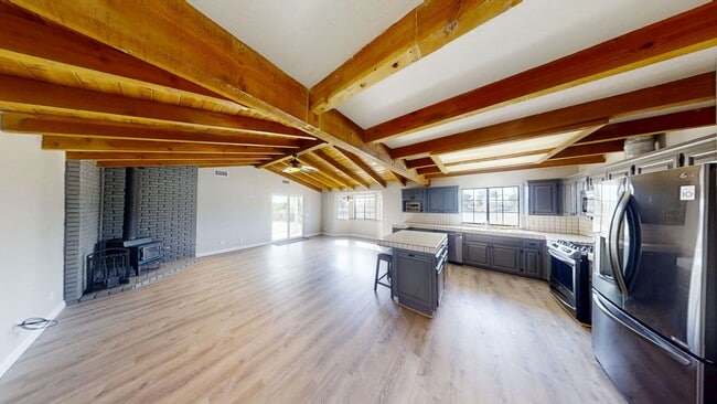 Building Photo - Charming 3 bed 2 bath Home in Yucaipa, Ca.