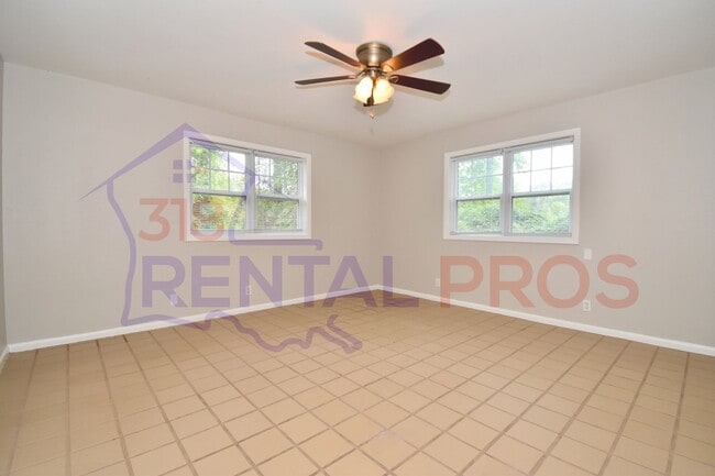 Building Photo - 3 Bed 2 Bath in Ruston!