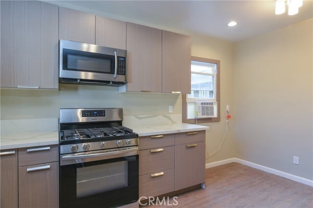 Building Photo - 226 Rexford Dr