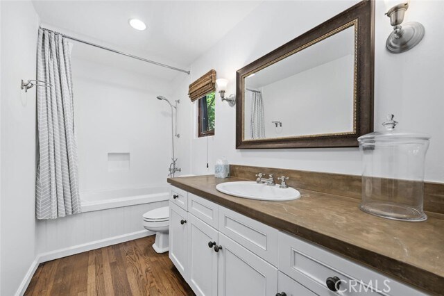 Building Photo - 1020 Skyline Dr