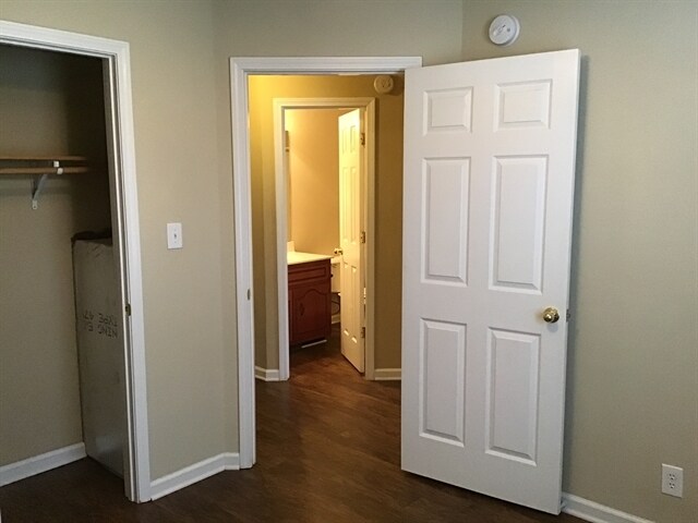 Building Photo - 3494 Sandpiper Dr