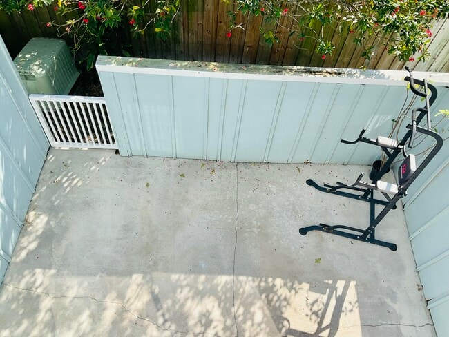 Building Photo - 6262 Riverwalk Ln