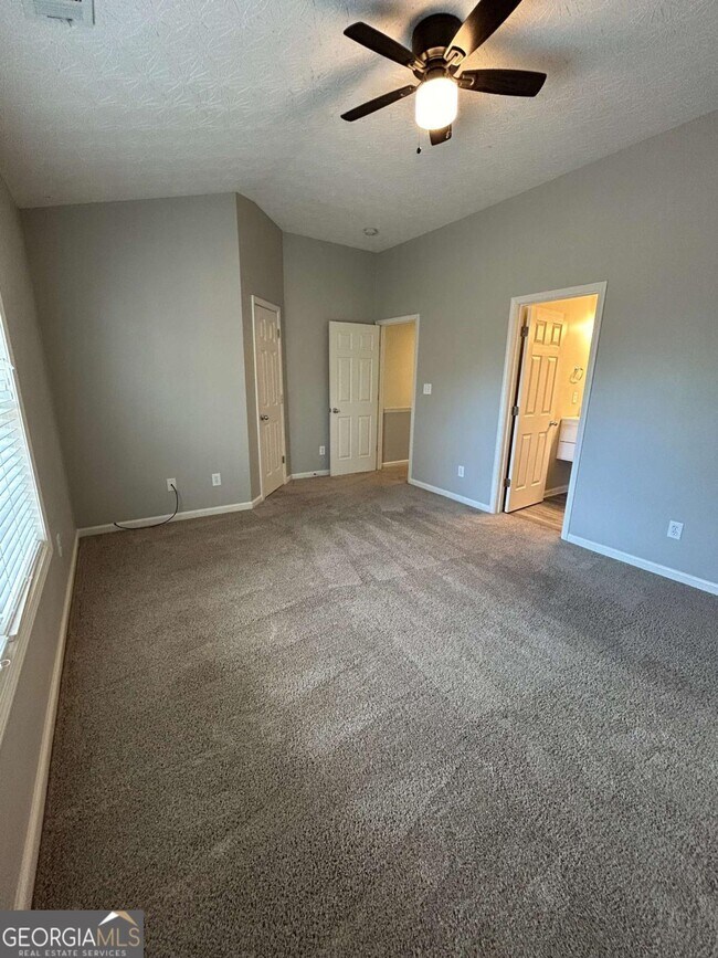 Building Photo - 607 Pecan Knoll Dr