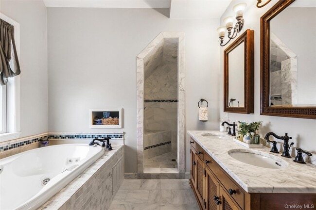 Building Photo - 2 Goldwin St