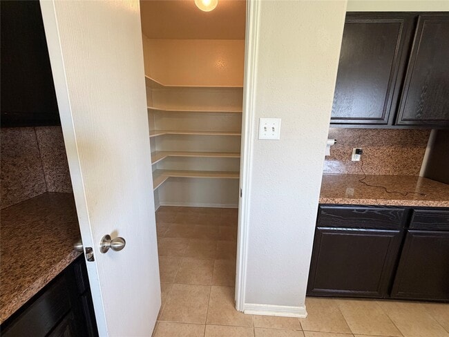 Building Photo - 9403 Sunflower Ridge Ln