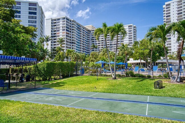 Building Photo - 600 Three Islands Boulevard