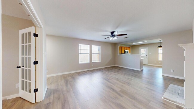 Building Photo - 145 S Willow Way