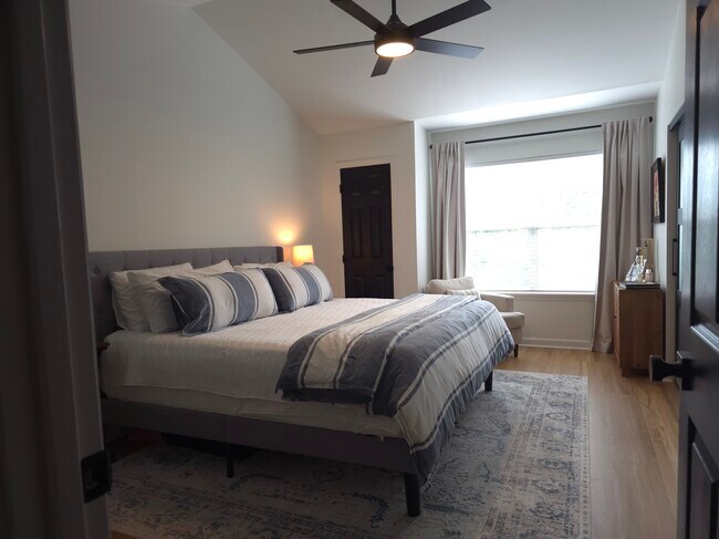 Building Photo - 1000 Mallery St Ext