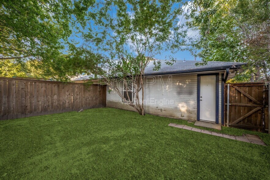 Building Photo - 329 Casie Ct
