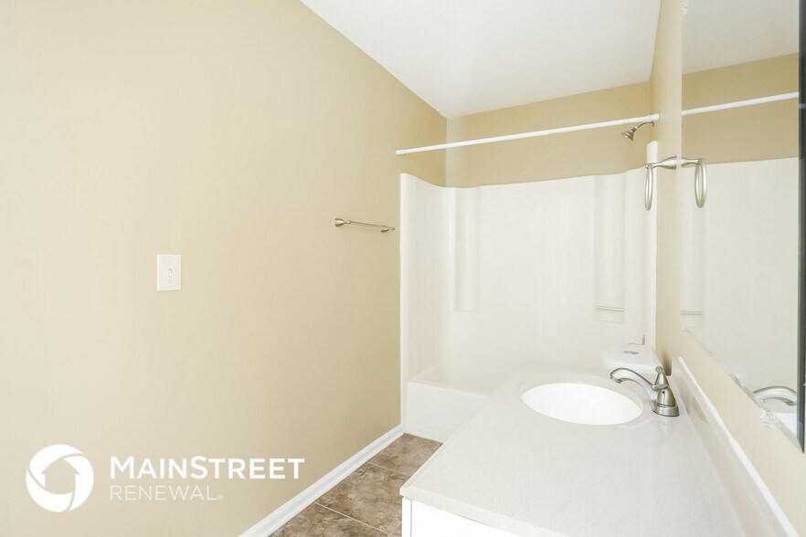 Building Photo - 1001 Sequoia Dr