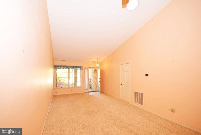 Building Photo - 928 Beacon Way