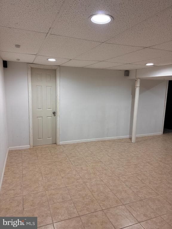 Building Photo - 5 Westbury Dr