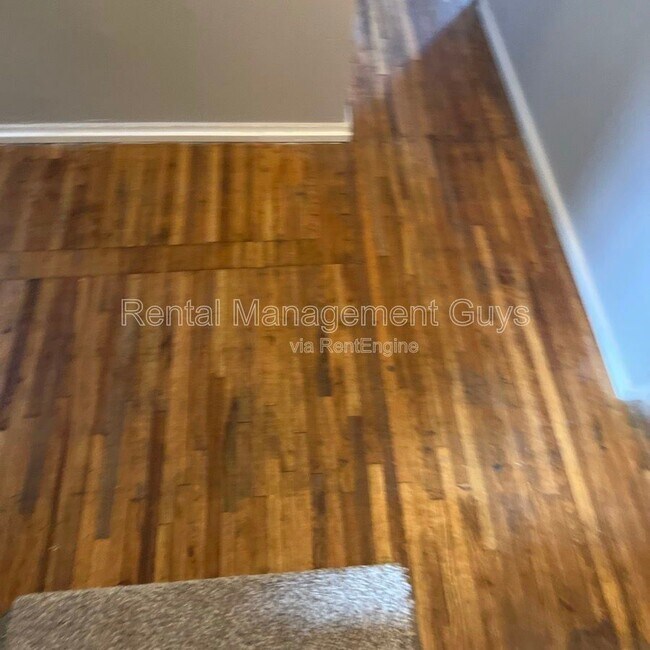 Building Photo - 2110 Fremont Ave N