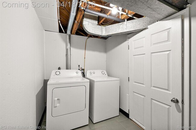 Building Photo - 4307 Cooper Ave