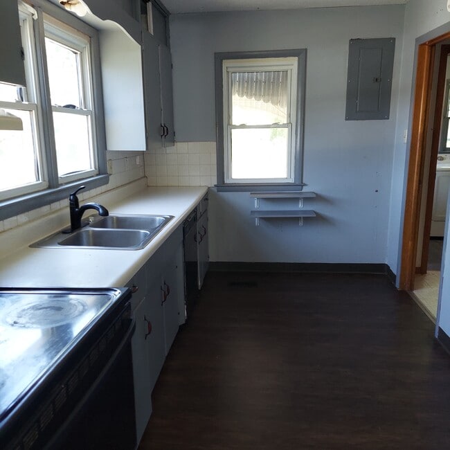 Building Photo - 525 Patton St