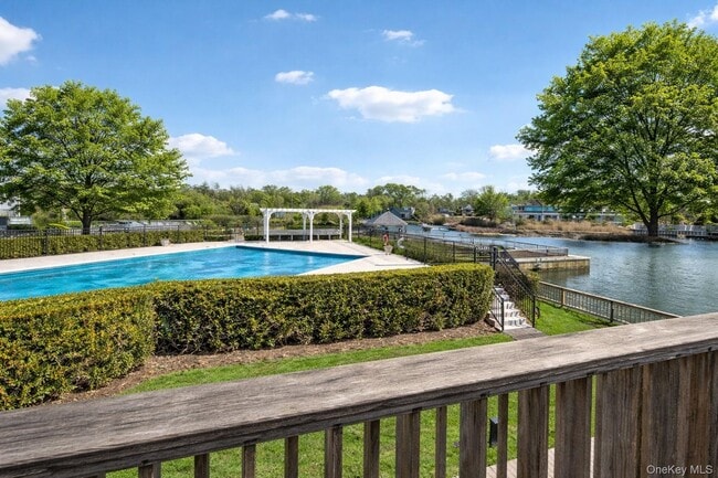 Building Photo - 3013 Mitchell Rd