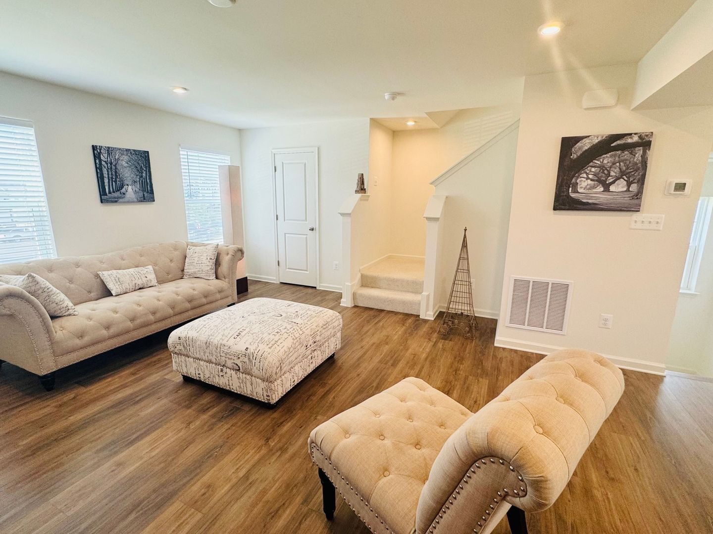 Building Photo - 229 Clifton Mnr