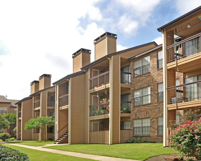 Building Photo - 11440 McCree Rd