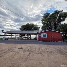 Building Photo - 26 Lago Vista Dr