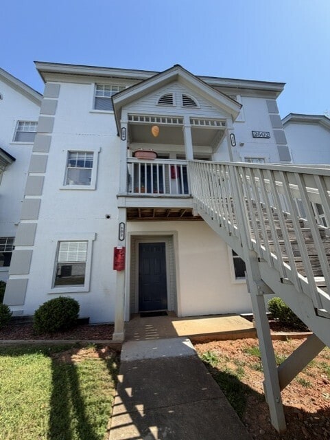 Building Photo - 2504-205 Avent Ferry Rd