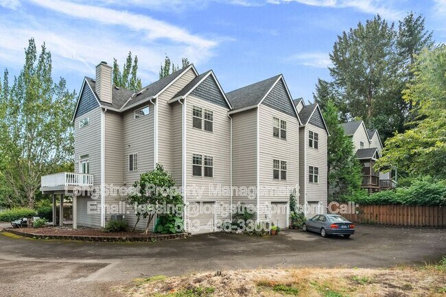 Building Photo - 3531 S Kelly Ave