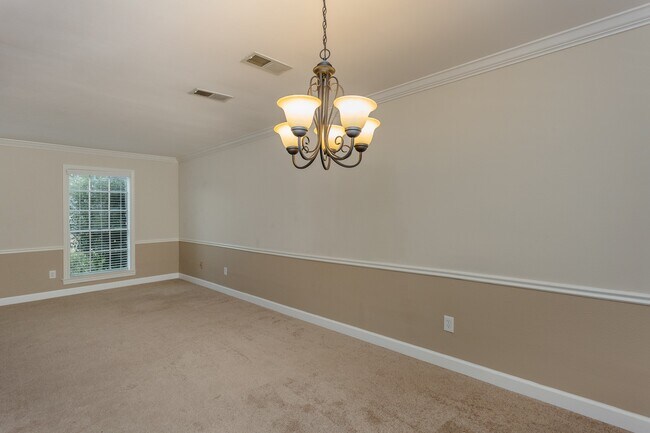 Building Photo - 1123 Cascade Creek Dr