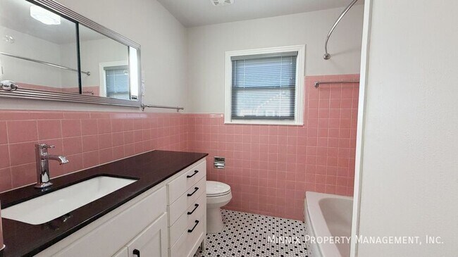 Building Photo - 3212 36th St