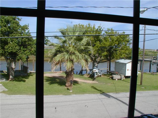 Building Photo - 415 Galley Way