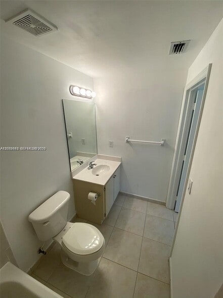 Building Photo - 7240 NW 114th Ave