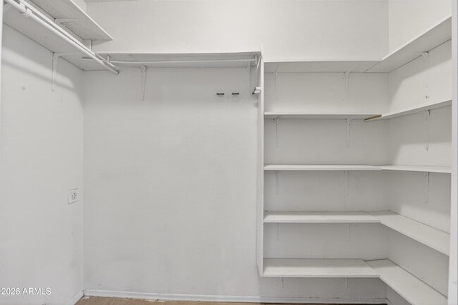 Building Photo - 1476 E Avenida Grande