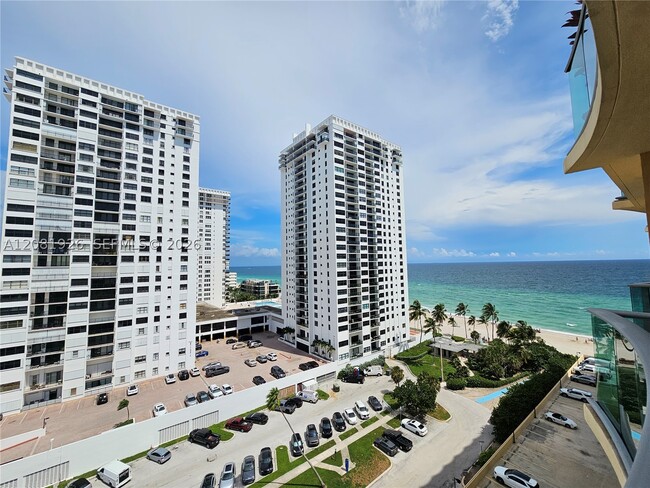 Building Photo - 2501 S Ocean Dr
